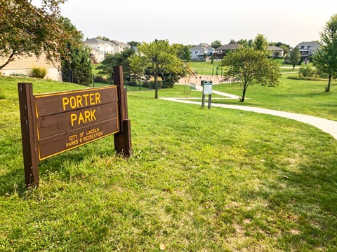 Lincoln City Parks and Recreation brown sign reads, 